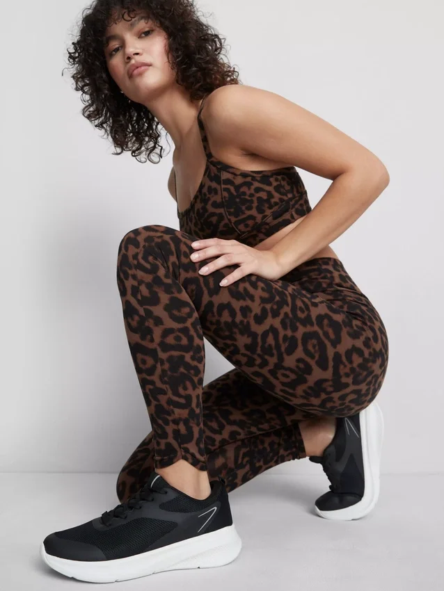 Sportovní legíny s vysokým pasem a leopardím vzorem