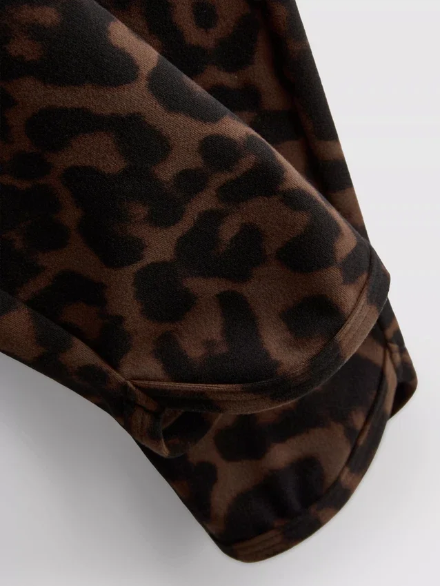 Sportovní legíny s vysokým pasem a leopardím vzorem