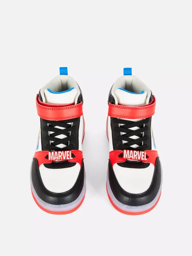 Světelné vysoké tenisky Marvel