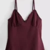 Top s výstřihem do V ve stylu babydoll