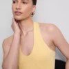 Top s výstřihem za krk z materiálu s vysokým podílem bavlny