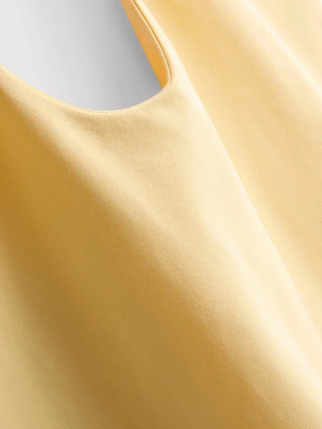 Top s výstřihem za krk z materiálu s vysokým podílem bavlny