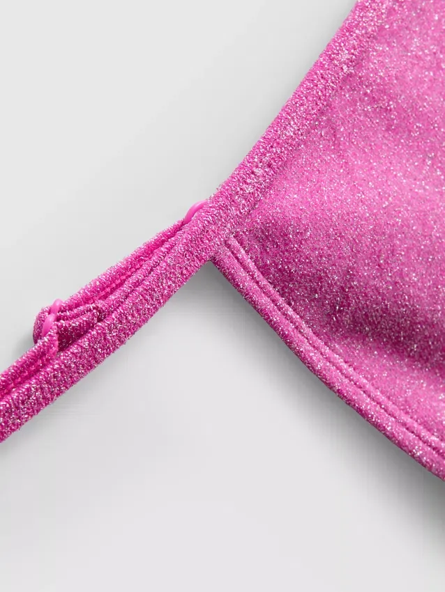 Třpytivé bikiny