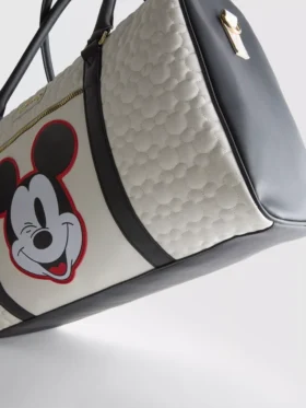 Vytlačovaná taška na víkend s motivem Mickeyho a přátel od Disneyho